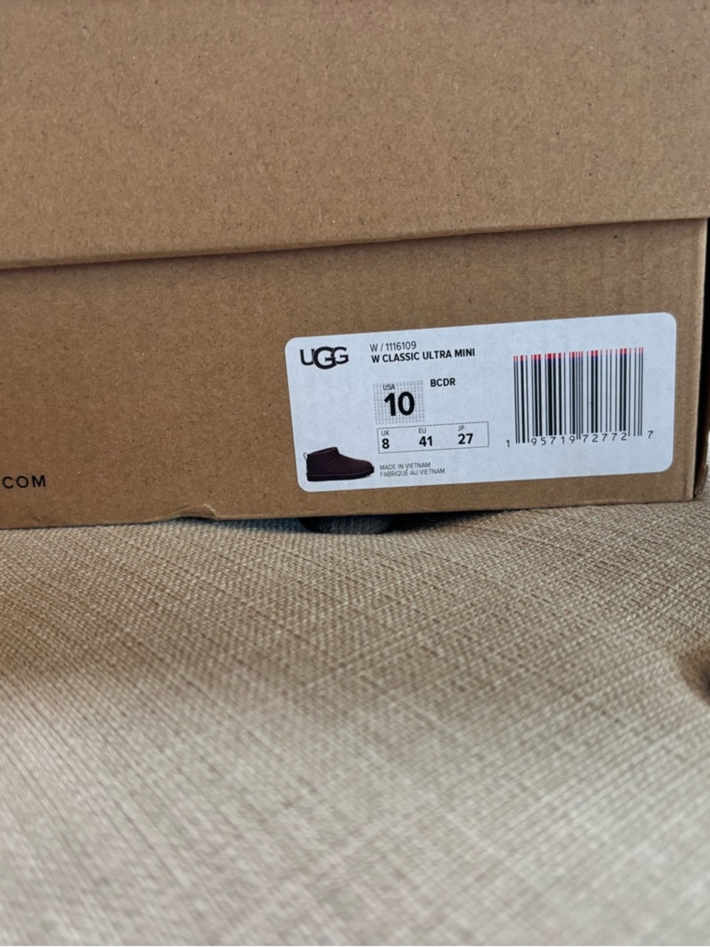 *NEW* UGG Women's Classic Ultra Mini Boot - Chocolate Brown - Size 10 - Picture 3 of 7